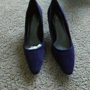 EAST 5th. Purple Pumps